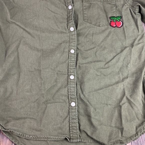 Tractr Olive Green Button Down Shirt- M 10/12 - Picture 9 of 13